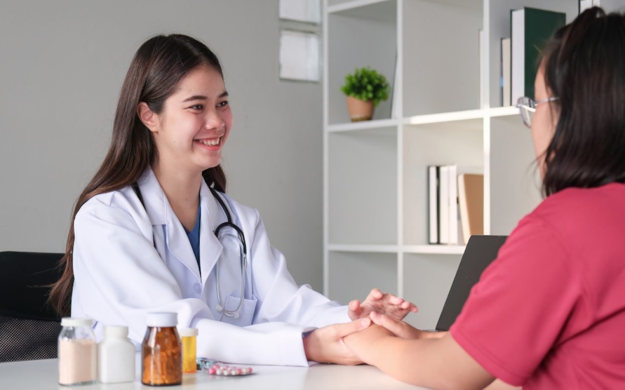 an-asian-female-doctor-is-consulting-a-patient-who-2025-01-16-13-25-00-utc